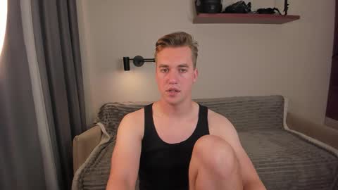 Snapshot of dr_your_dream chatting on 09.12.25 Mervin  online show from 09.12.25