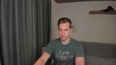 Snapshot of dr_your_dream chatting on 09.17.25 Mervin  online show from 09.17.25