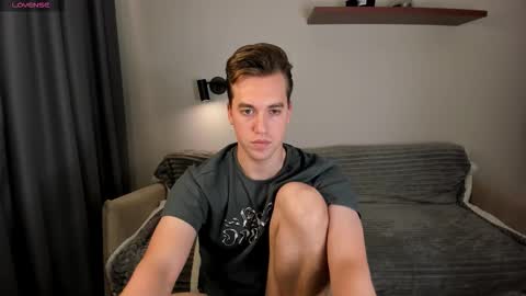 Snapshot of dr_your_dream chatting on 10.16.25 Mervin  online show from 10.16.25