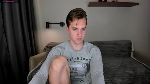 Snapshot of dr_your_dream chatting on 10.17.25 Mervin  online show from 10.17.25