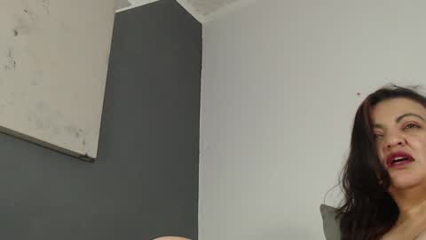 Gabrielle online show from 01.09.25