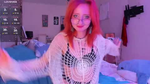 Snapshot of dragonflyliza chatting on 11.15.25 dragonflyliza online show from 11.15.25