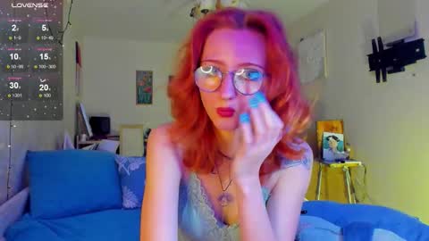 Snapshot of dragonflyliza chatting on 11.16.25 dragonflyliza online show from 11.16.25