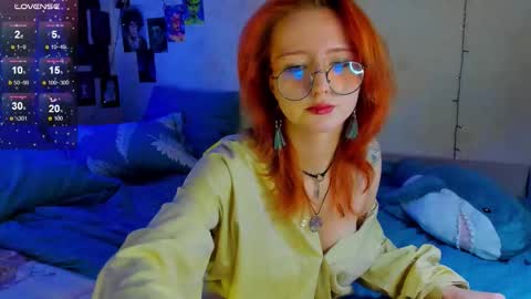 Snapshot of dragonflyliza chatting on 11.18.25 dragonflyliza online show from 11.18.25