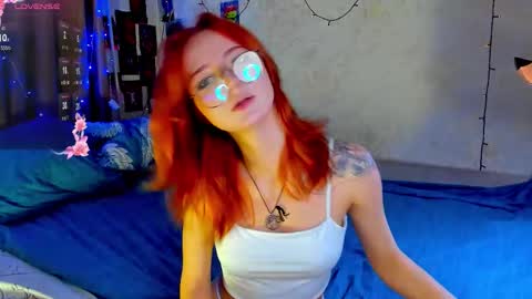 Snapshot of dragonflyliza chatting on 12.17.25 dragonflyliza online show from 12.17.25