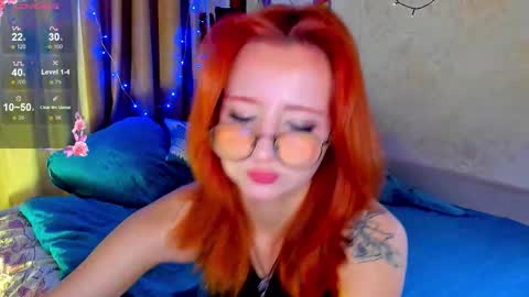 Snapshot of dragonflyliza chatting on 12.19.25 dragonflyliza online show from 12.19.25