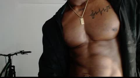 Snapshot of drake_brown_23 chatting on 05.15.26 Drake 23 online show from 05.15.26