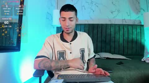 Snapshot of drakeneumann chatting on 02.04.26 Drake Neuman online show from 02.04.26