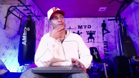 Snapshot of drakeneumann chatting on 02.13.26 Drake Neuman online show from 02.13.26