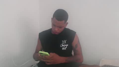 Snapshot of drako_monstercock chatting on 01.12.25 drako_monstercock online show from 01.12.25