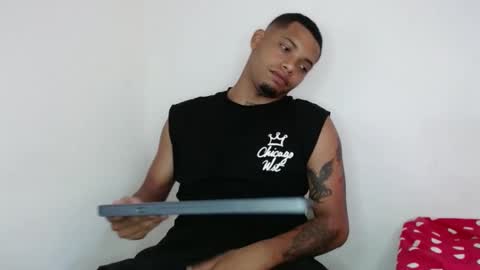 Snapshot of drako_monstercock chatting on 01.17.25 drako_monstercock online show from 01.17.25