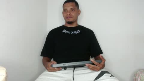 Snapshot of drako_monstercock chatting on 02.01.25 drako_monstercock online show from 02.01.25