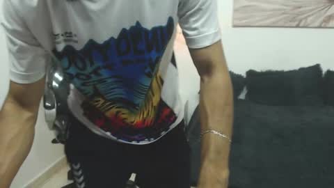 Snapshot of drakos_hairy chatting on 02.08.25 Drakos online show from 02.08.25