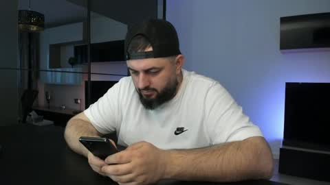 Snapshot of dravenpeak chatting on 04.18.26 DravenPeak online show from 04.18.26