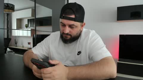 Snapshot of dravenpeak chatting on 05.17.26 DravenPeak online show from 05.17.26