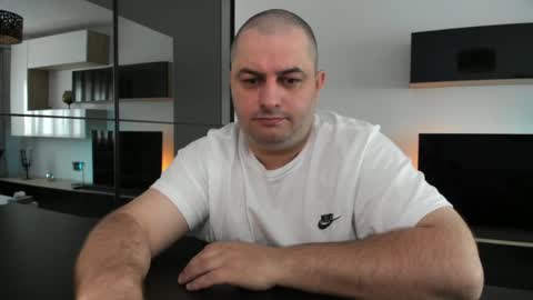 Snapshot of dravenpeak chatting on 06.04.26 DravenPeak online show from 06.04.26