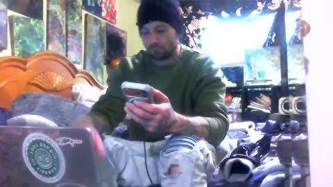 Snapshot of dreaded_folks chatting on 12.14.25 dreaded_folks online show from 12.14.25