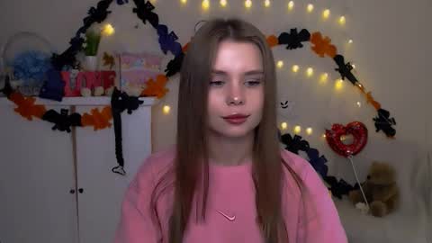 Mari online show from 10.31.25