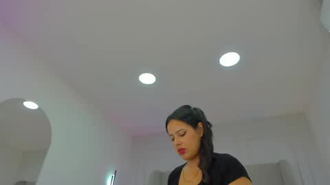 Snapshot of dream_nena chatting on 09.22.25 N E N A  online show from 09.22.25