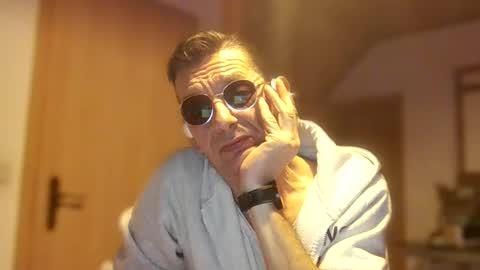 Snapshot of dreambob chatting on 02.23.26 Dreambob online show from 02.23.26