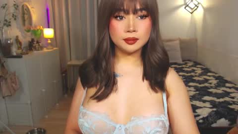 Snapshot of dreamgirlheaven chatting on 02.13.25 Heaven online show from 02.13.25