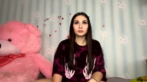 Snapshot of dreamkaren_ chatting on 02.05.25 Karina online show from 02.05.25
