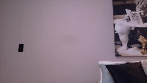 Snapshot of dreammr1 chatting on 04.26.26 cris online show from 04.26.26
