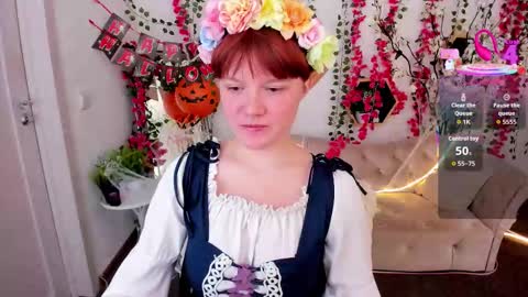 Snapshot of dreammyluna chatting on 10.21.25 Luna online show from 10.21.25