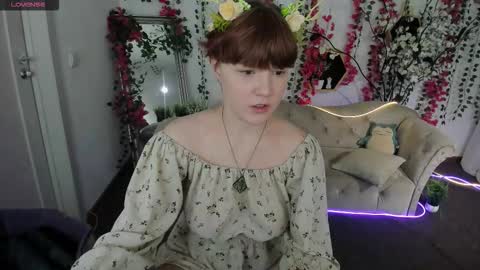 Snapshot of dreammyluna chatting on 11.08.25 Luna online show from 11.08.25