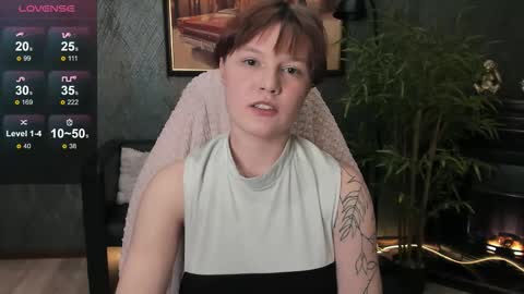 Snapshot of dreammyluna chatting on 11.21.25 Luna online show from 11.21.25