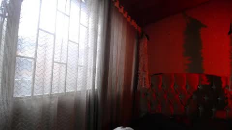 Snapshot of dreams_sophi chatting on 05.13.26 Sophia online show from 05.13.26