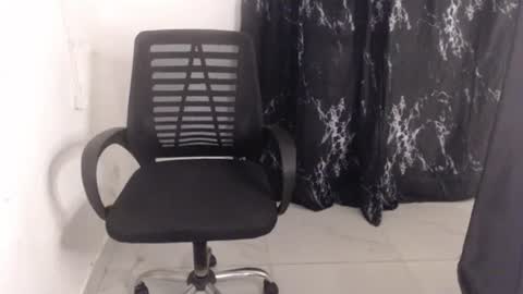 Snapshot of dreamy_wetpussy chatting on 05.27.26 BEAUTY online show from 05.27.26