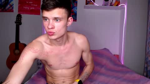 Adam Dream online show from 11.03.25