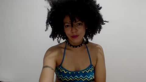 Snapshot of dreamylatina chatting on 02.07.25 DreamyLatina online show from 02.07.25