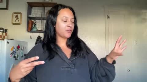 RIRI OR DREAMY online show from 12.02.25