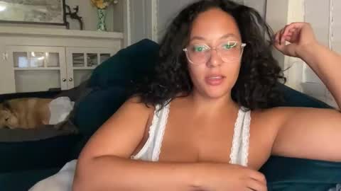 RIRI OR DREAMY online show from 12.22.25