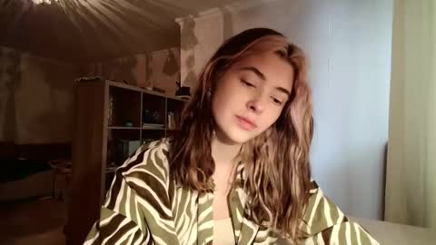 Snapshot of dremazwahlen chatting on 02.08.26 Dia online show from 02.08.26