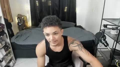 Snapshot of dres4u chatting on 06.13.26 dres4u online show from 06.13.26