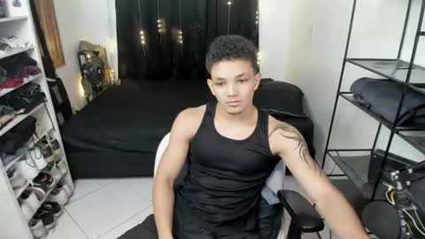 Snapshot of dres4u chatting on 06.14.26 dres4u online show from 06.14.26