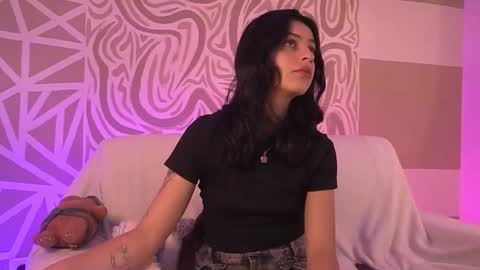 Snapshot of drieddaisy chatting on 03.04.26 Daisy online show from 03.04.26