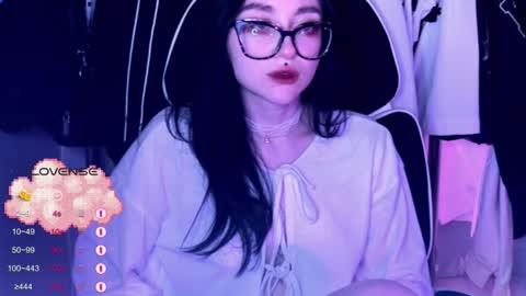 Snapshot of drillhouse_ chatting on 10.23.25 Tara Sonny online show from 10.23.25