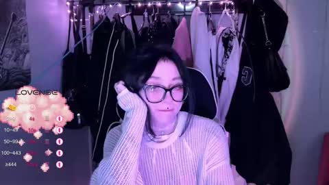 Snapshot of drillhouse_ chatting on 10.26.25 Tara Sonny online show from 10.26.25