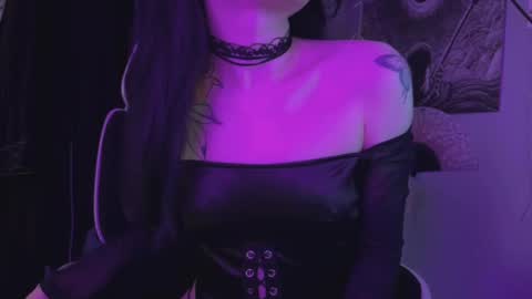Snapshot of drillhouse_ chatting on 04.26.26 Tara Sonny online show from 04.26.26