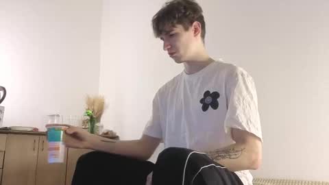 Snapshot of drinklinov chatting on 01.05.26 Mark online show from 01.05.26