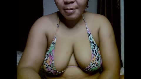 Snapshot of drippingnwet chatting on 04.16.26 drippingnwet online show from 04.16.26