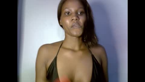 Snapshot of drippingpussy__ chatting on 10.14.25 drippingpussy__ online show from 10.14.25