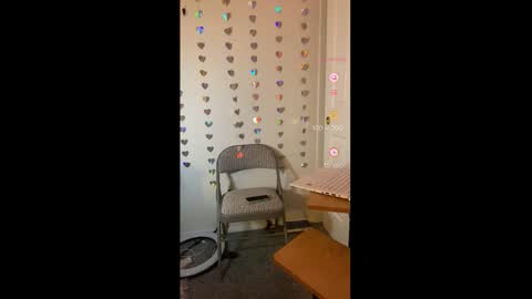 Drippy kitty  online show from 12.14.25