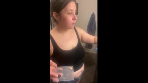 Drippy kitty  online show from 12.22.25