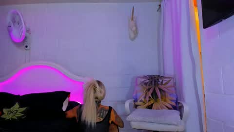 drippyorlove online show from 09.24.25