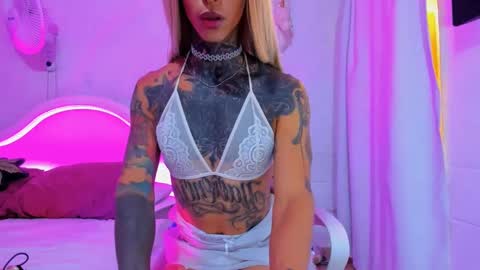 drippyorlove online show from 09.25.25